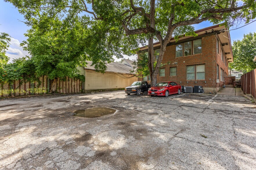 More Photos Of , Dallas Multifamily For Sale