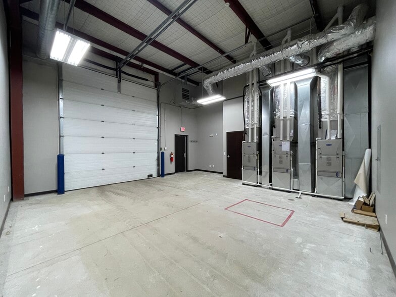 More Photos Of 4610 Progress Dr, Columbus Showroom For Lease