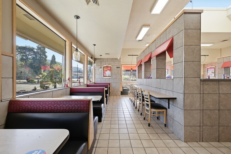 More Photos Of 47720 Or-58 Hwy, Oakridge Fast Food For Sale