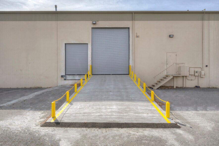 More Photos Of 575-585 Reactor Way, Reno Distribution For Lease