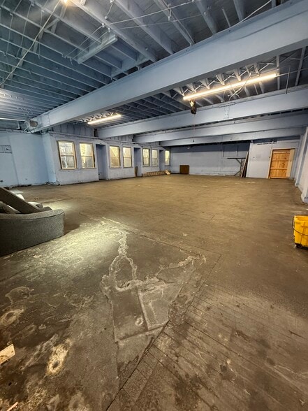 More Photos Of 5728 Broadway Ave, Cleveland Storefront For Sale