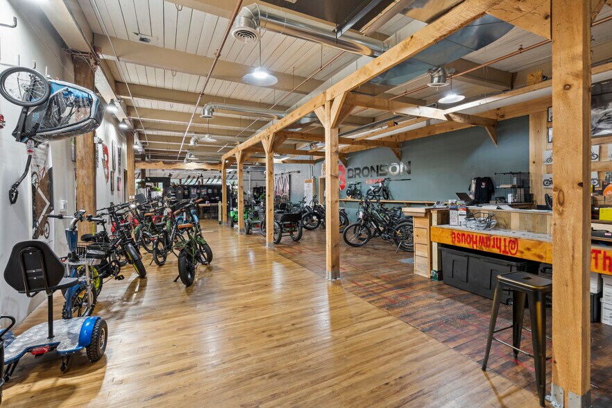 More Photos Of 500 Bridge St, Weissport Restaurant For Sale