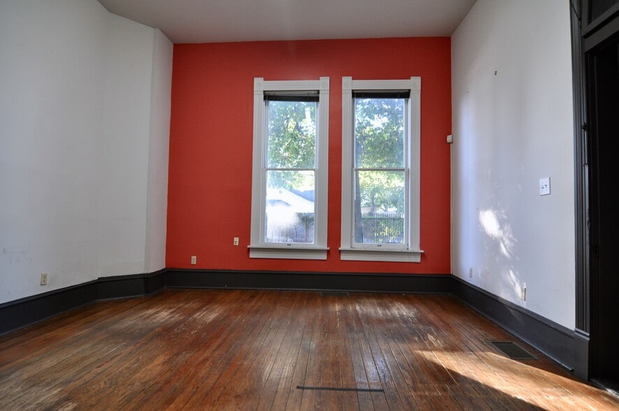 More Photos Of 1000 E Cesar Chavez St, Austin Loft Creative Space For Lease