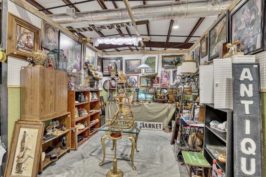 More Photos Of 2120 Old Highway 431 S, Greenbrier Freestanding For Sale