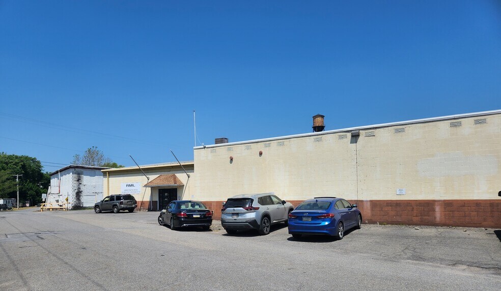 Primary Photo Of 100 Church St, Millersburg Service For Lease