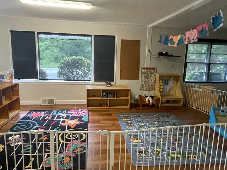 More Photos Of 4959-4965 West St, Forest Park Daycare Center For Sale