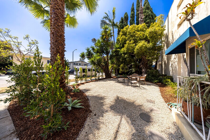 More Photos Of 3722 Mentone Ave, Los Angeles Apartments For Sale