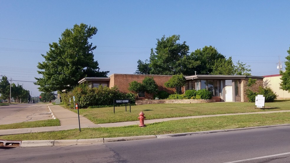 More Photos Of 1002 W Gore Blvd, Lawton Office For Sale