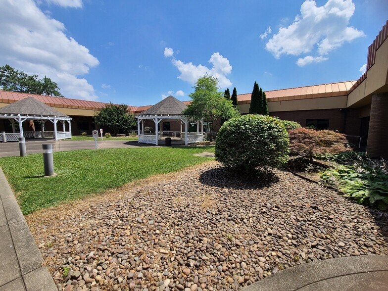 More Photos Of 4100 Covert Ave, Evansville Rehabilitation Center For Lease