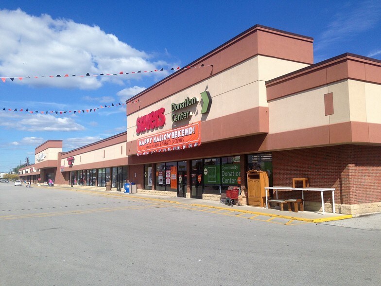 More Photos Of 2505-2527 S Reynolds Rd, Toledo Unknown For Lease