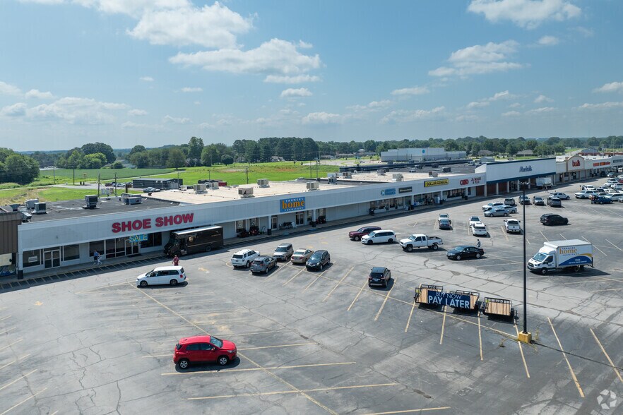 Primary Photo Of 2002-2028 N Locust Ave, Lawrenceburg General Retail For Lease