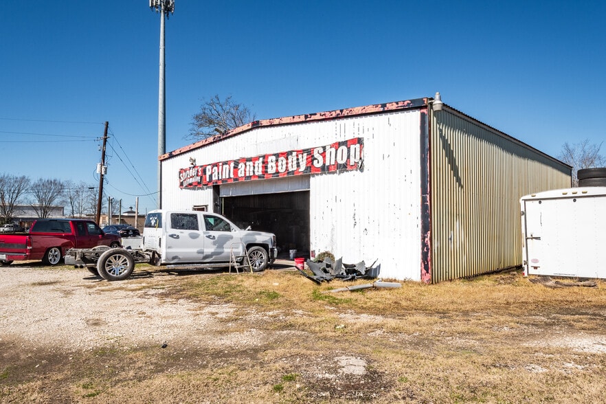 More Photos Of 2025 FM 1960 Bypass Rd E, Humble General Retail For Sale