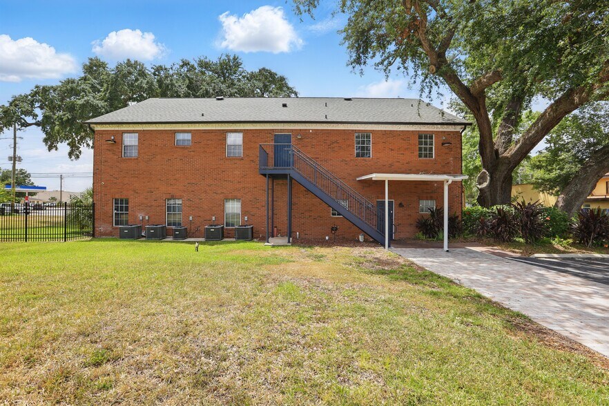 More Photos Of 5639 Hansel Ave, Orlando Office For Lease