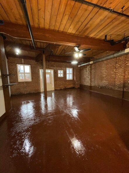 More Photos Of 555 Whitehall St SW, Atlanta Distribution For Lease