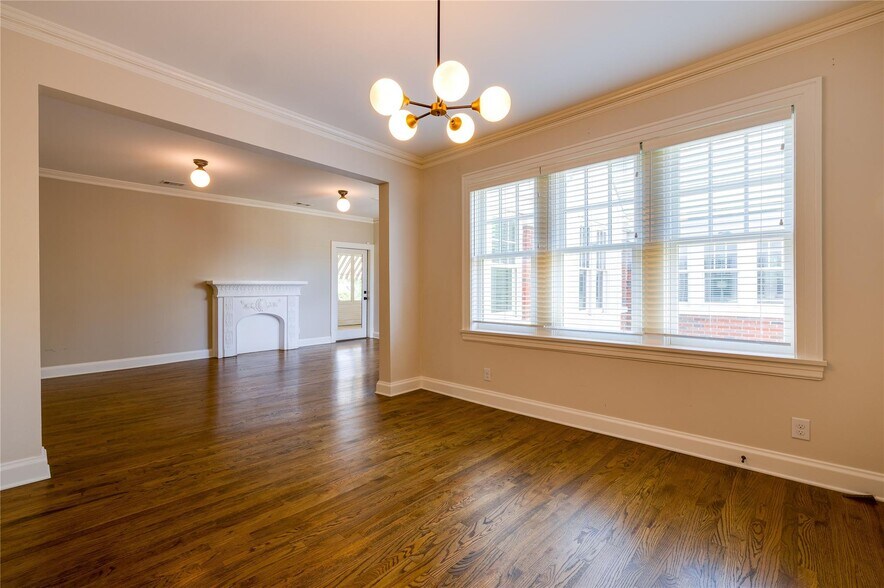 More Photos Of 2837 Hemphill St, Fort Worth Apartments For Sale