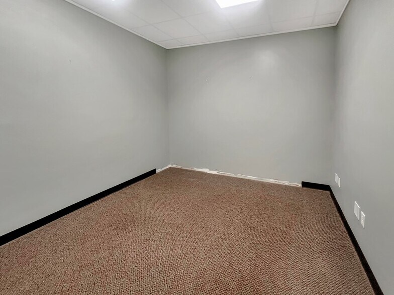 More Photos Of 13995 US Highway 29, Chatham Medical For Lease