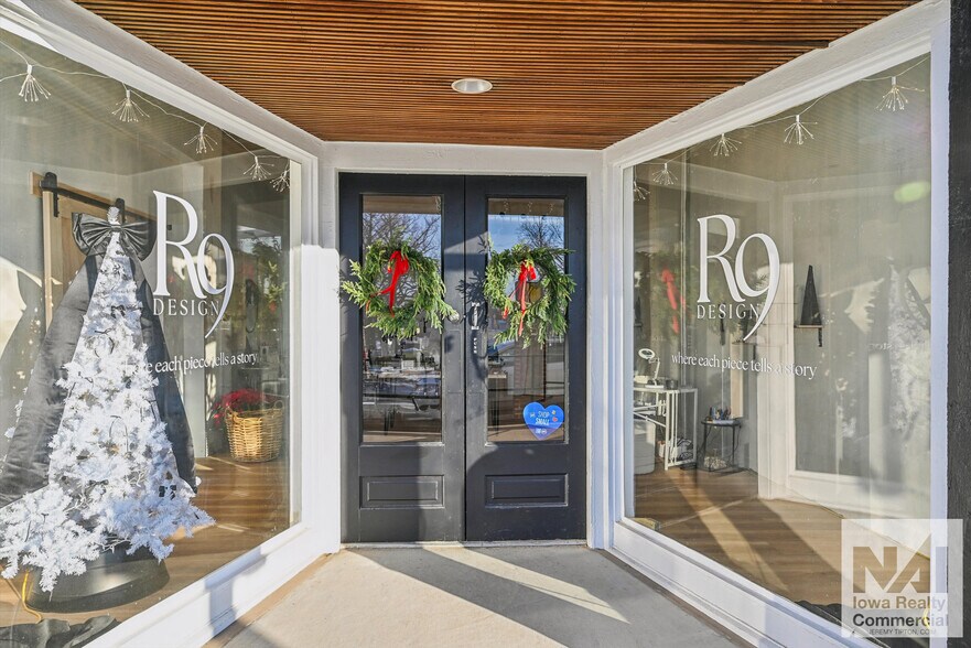More Photos Of 1000-1030 7th Ave, Marion Freestanding For Lease