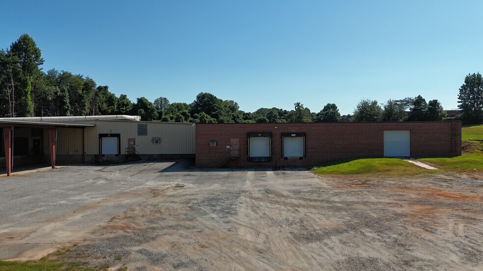 More Photos Of 1120 1st St W, Conover Distribution For Lease