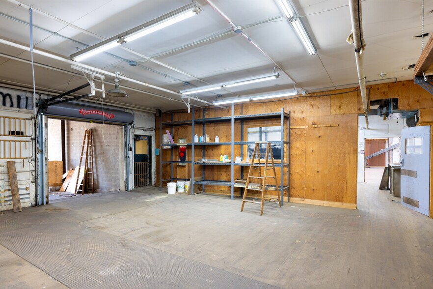 More Photos Of 40 Lake St, Somerville Light Manufacturing For Sale
