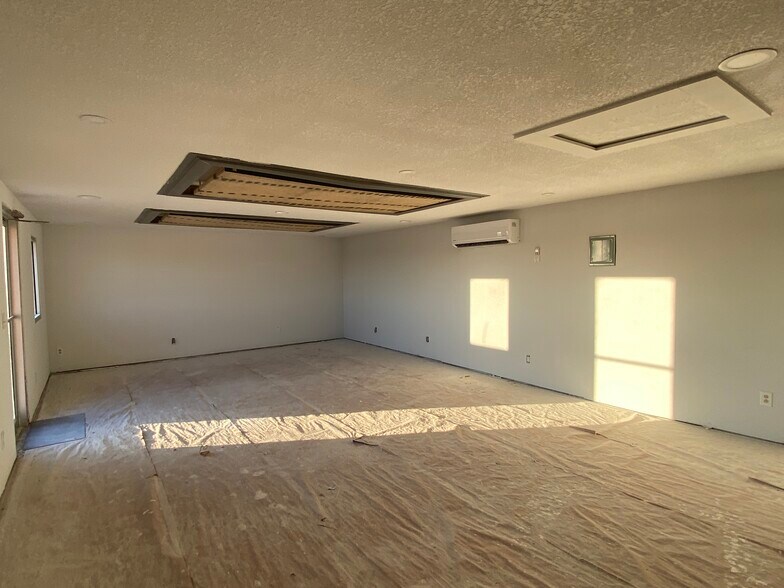 More Photos Of 817 Marshall St, Albert Lea Flex For Sale