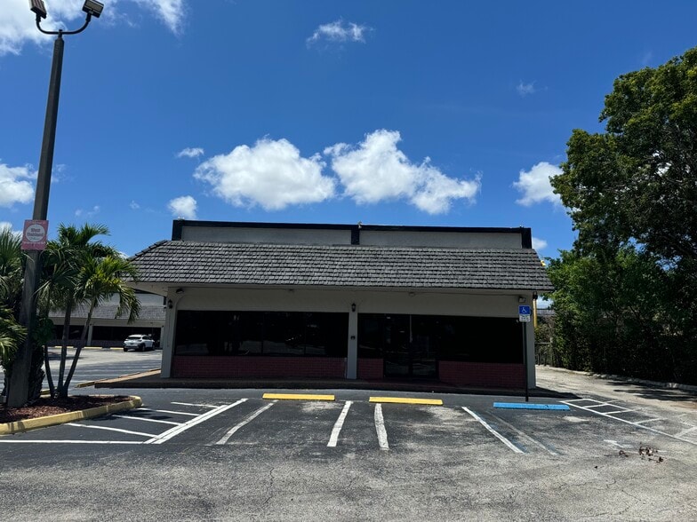 More Photos Of 7529-7575 W Oakland Park Blvd, Lauderhill Unknown For Sale