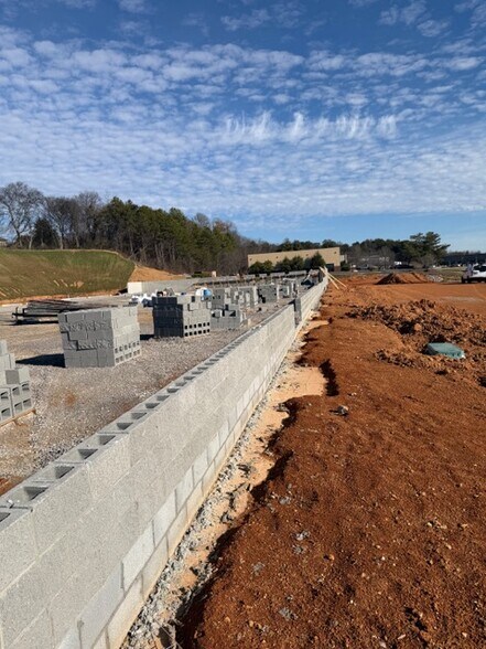 More Photos Of 0 Corridor Park Blvd, Knoxville Warehouse For Lease