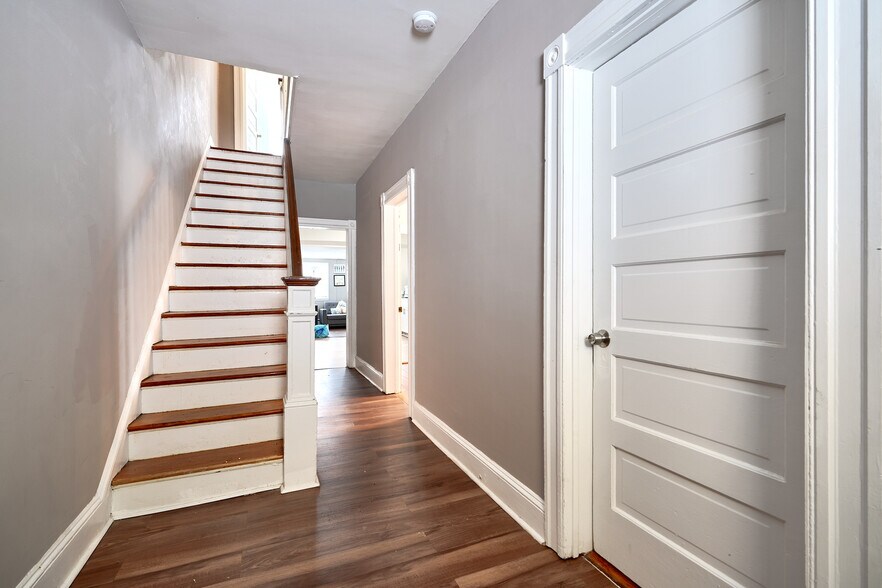 More Photos Of 16-18 Sudbrook Ln, Pikesville Office Residential For Sale