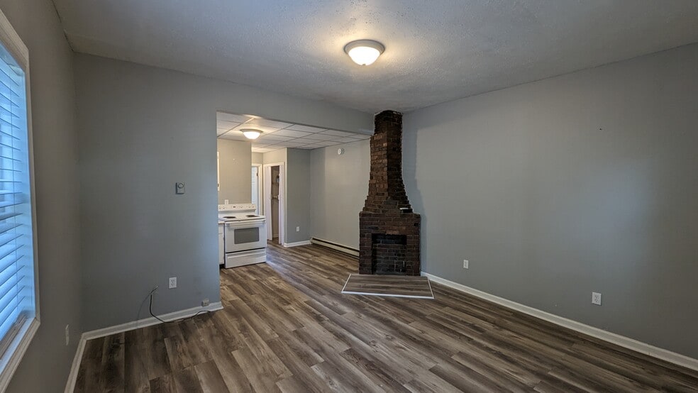 More Photos Of 714 Mapleoak Ln, Kingsport Multifamily For Sale