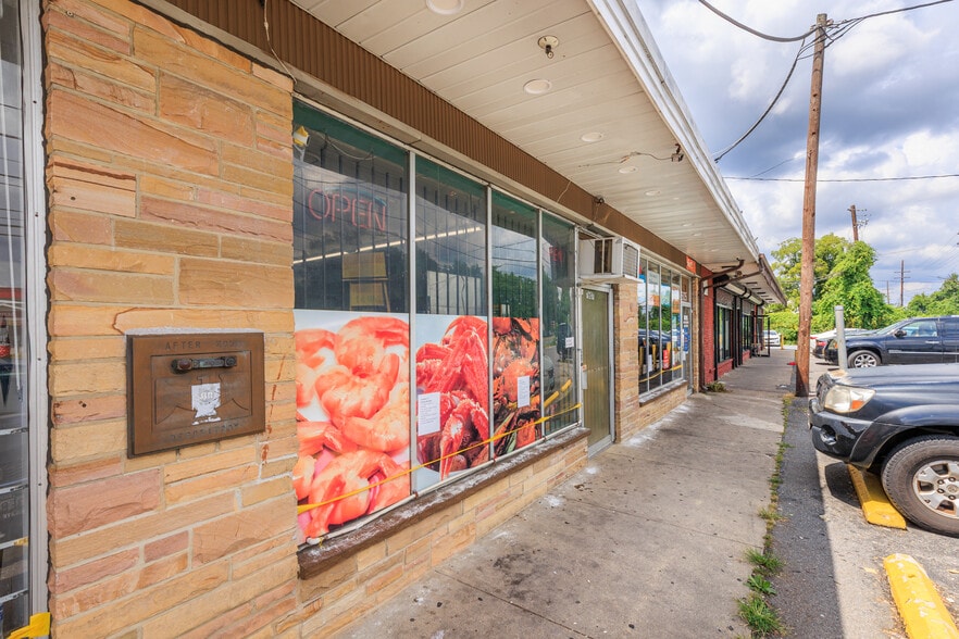 More Photos Of 7605 Marlboro Pike, Forestville General Retail For Sale