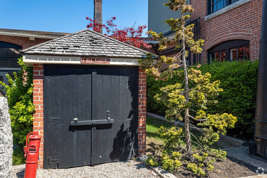 More Photos Of 31 Hayward St, Franklin Industrial For Lease