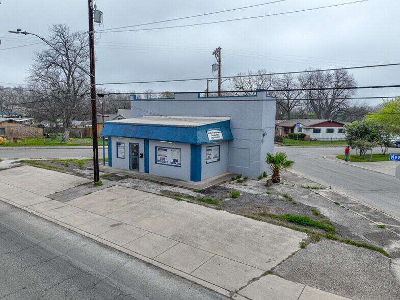 More Photos Of 930 New Laredo Hwy, San Antonio Office For Sale