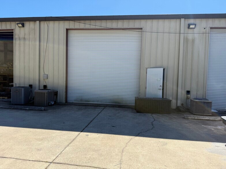 More Photos Of 85107 Commercial Park Dr, Yulee Warehouse For Lease
