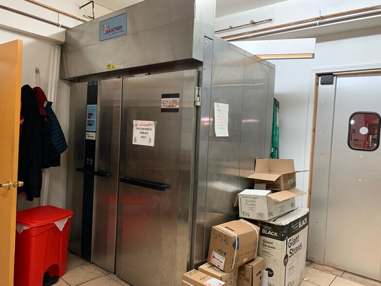 More Photos Of 211-213 N Broad St, Griffith Restaurant For Sale