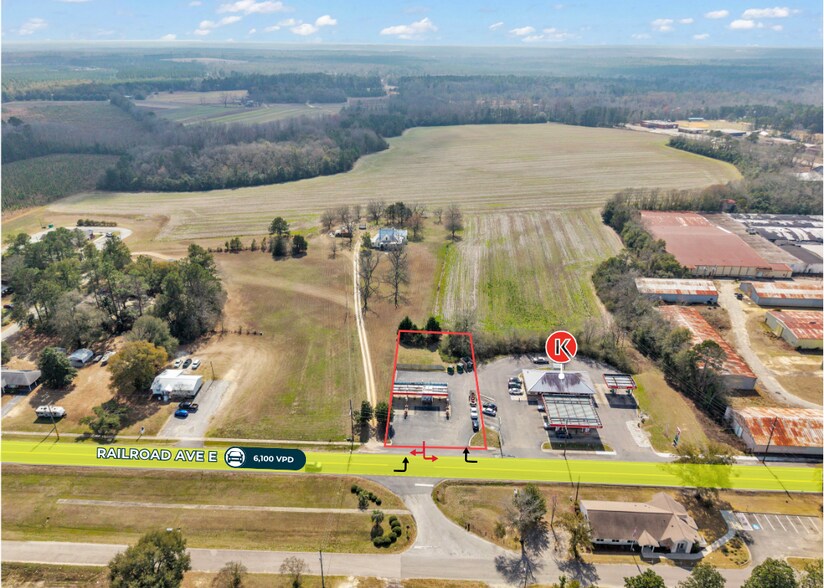 More Photos Of 206 Railroad Ave E, Wagener Freestanding For Sale