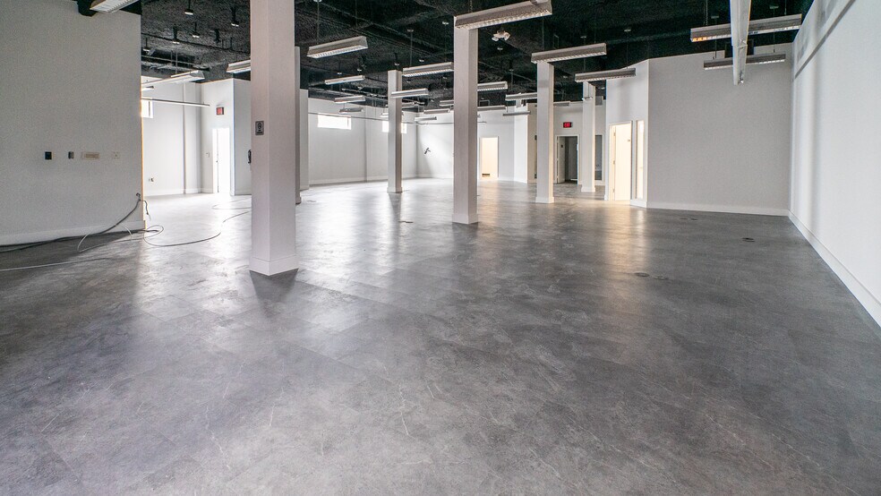 More Photos Of 12250 NE 13th Ct, North Miami Office For Lease
