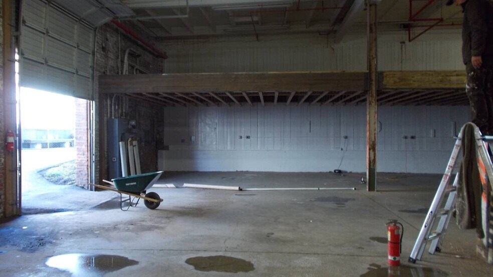 More Photos Of 5020 S Colorado Ave, Seattle Warehouse For Sale