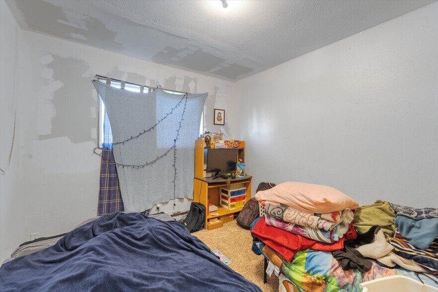 More Photos Of 227 24th Ave, Longview Apartments For Sale