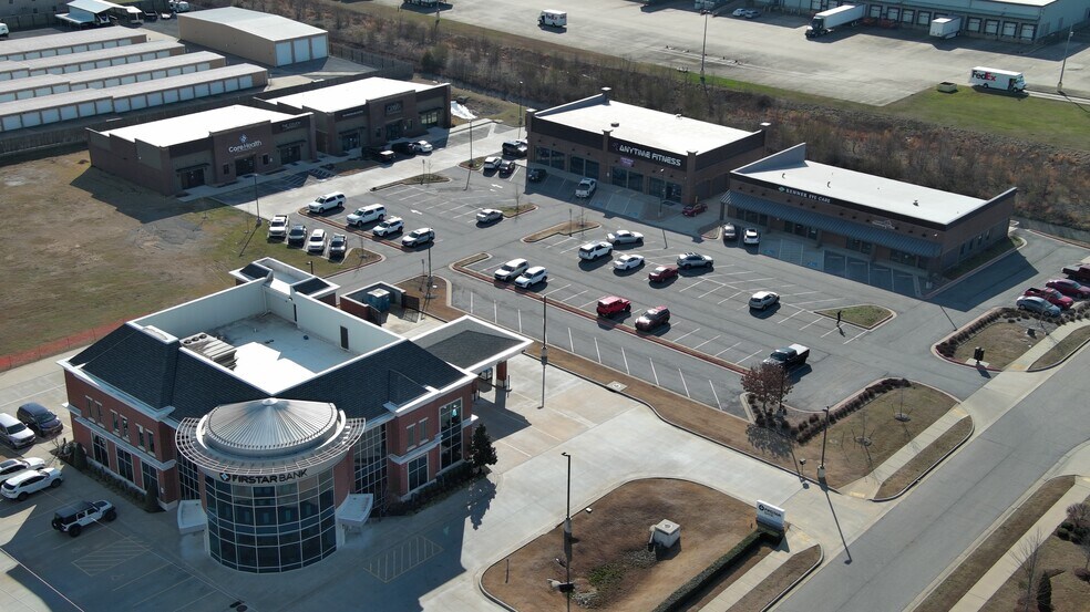 More Photos Of 6210 Huntington Cir, Fort Smith Storefront For Sale