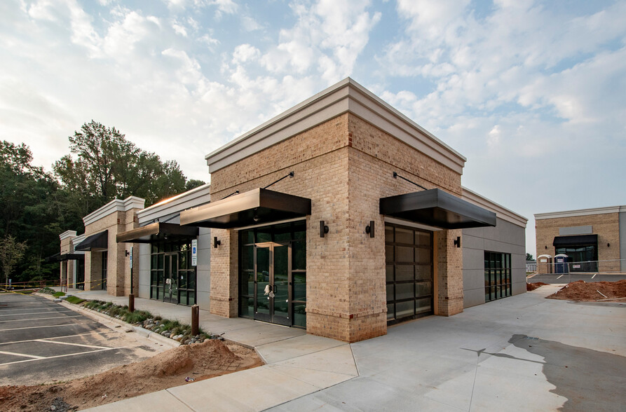 Primary Photo Of 360 Fort Mill, Fort Mill General Retail For Lease