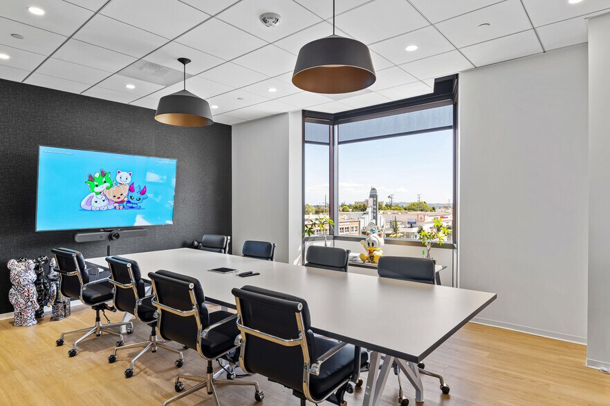 More Photos Of 10900 Wilshire Blvd, Los Angeles Office For Sale