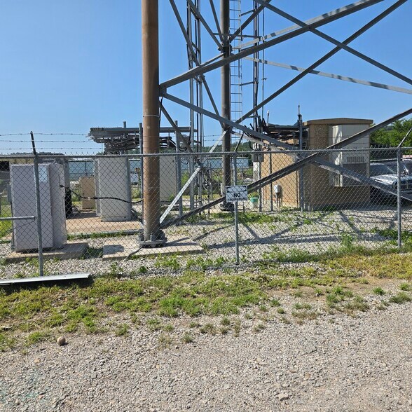 More Photos Of 2992 N Hwy 167, Catoosa Office For Sale