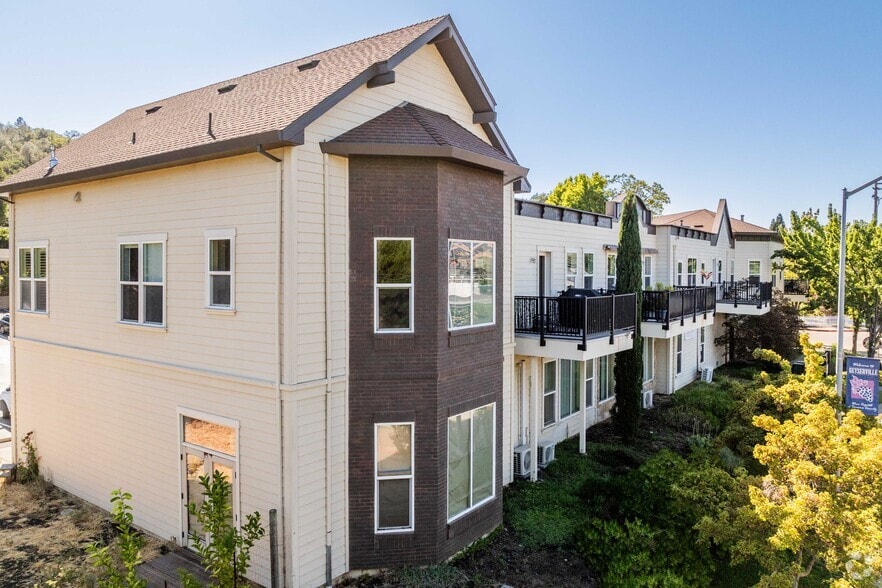 Primary Photo Of 112 School House Ln, Geyserville Storefront Retail Office For Lease