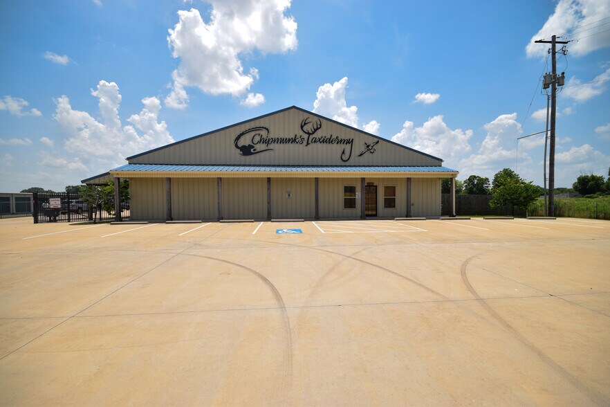 More Photos Of 10024 Highway 165, North Little Rock Light Manufacturing For Sale