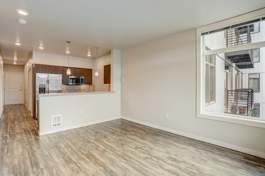 More Photos Of 954 E Union St, Seattle Apartments For Lease