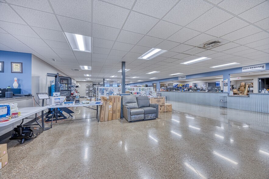 More Photos Of 3928 Tri Hill Frontage Rd, Great Falls Auto Dealership For Sale