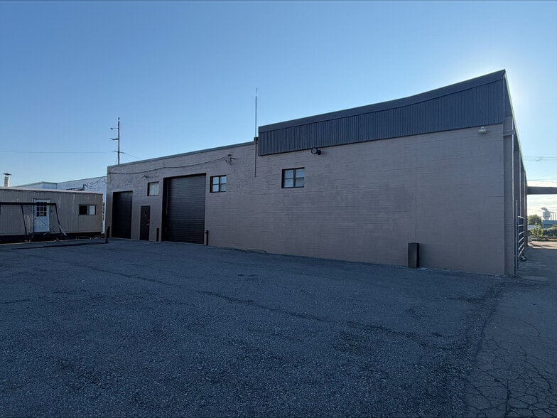 More Photos Of 1279 Mt Read Blvd, Rochester Warehouse For Lease