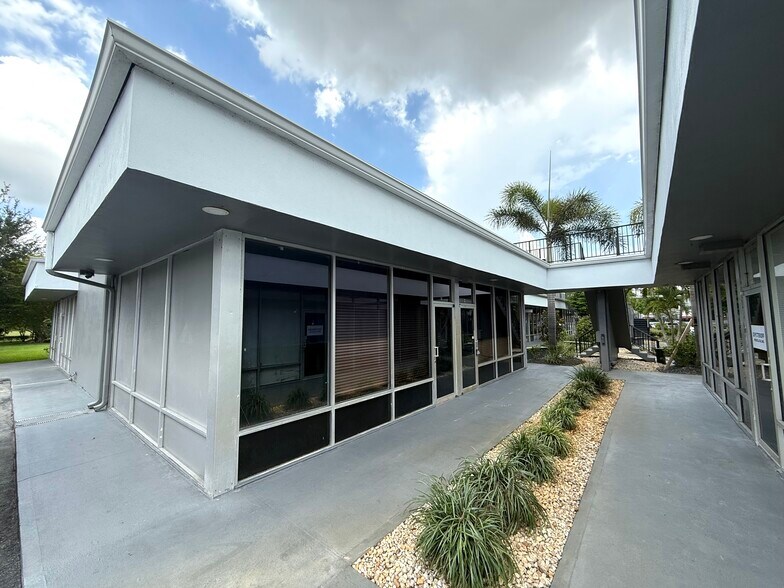 More Photos Of 11471 W Sample Rd, Coral Springs Unknown For Lease