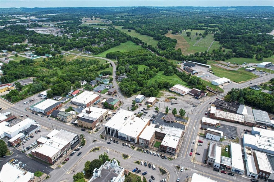 More Photos Of 111 W Commerce St, Lewisburg Bank For Sale