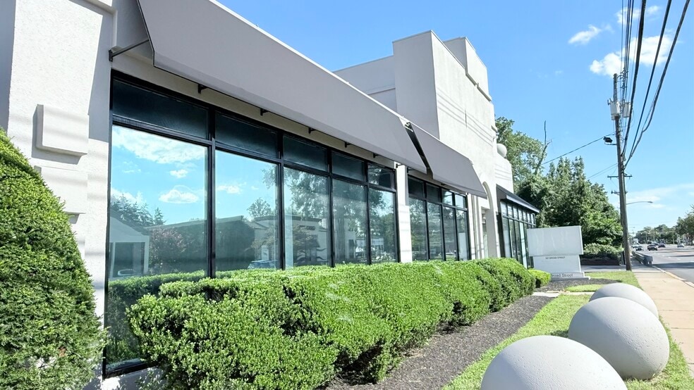 More Photos Of 507 Broad St, Shrewsbury Storefront Retail Office For Lease