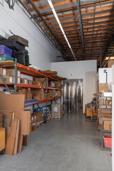More Photos Of 15840 W Monte St, Sylmar Warehouse For Sale